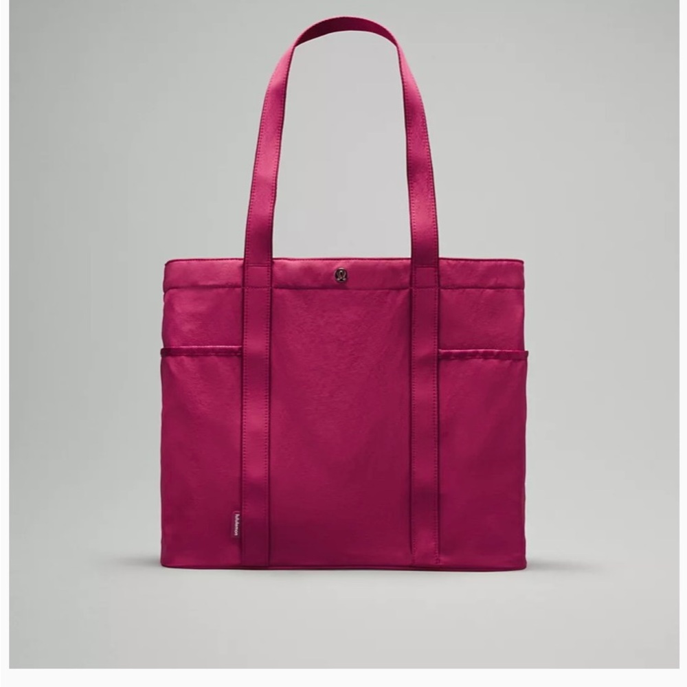 Women’s Lululemon Daily Multi-Pocket Tote Bag 20L NWT